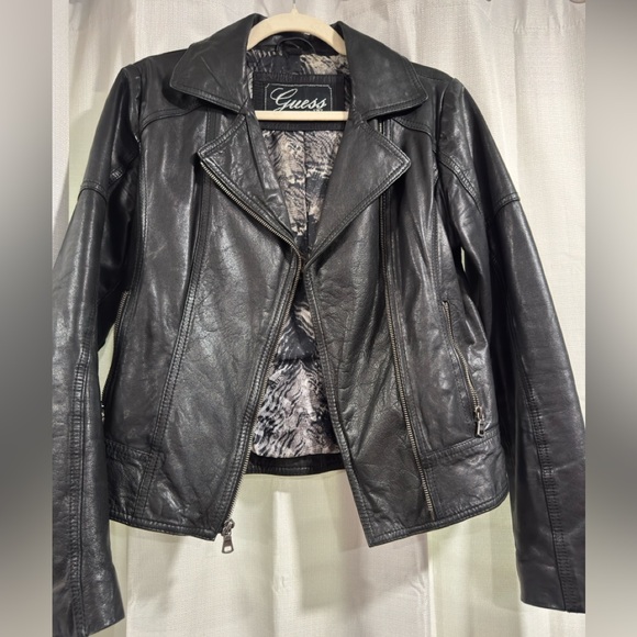 Vintage 90s/2000’s Guess Women's Black 100% Leather Motorcycle Jacket - Picture 7 of 11